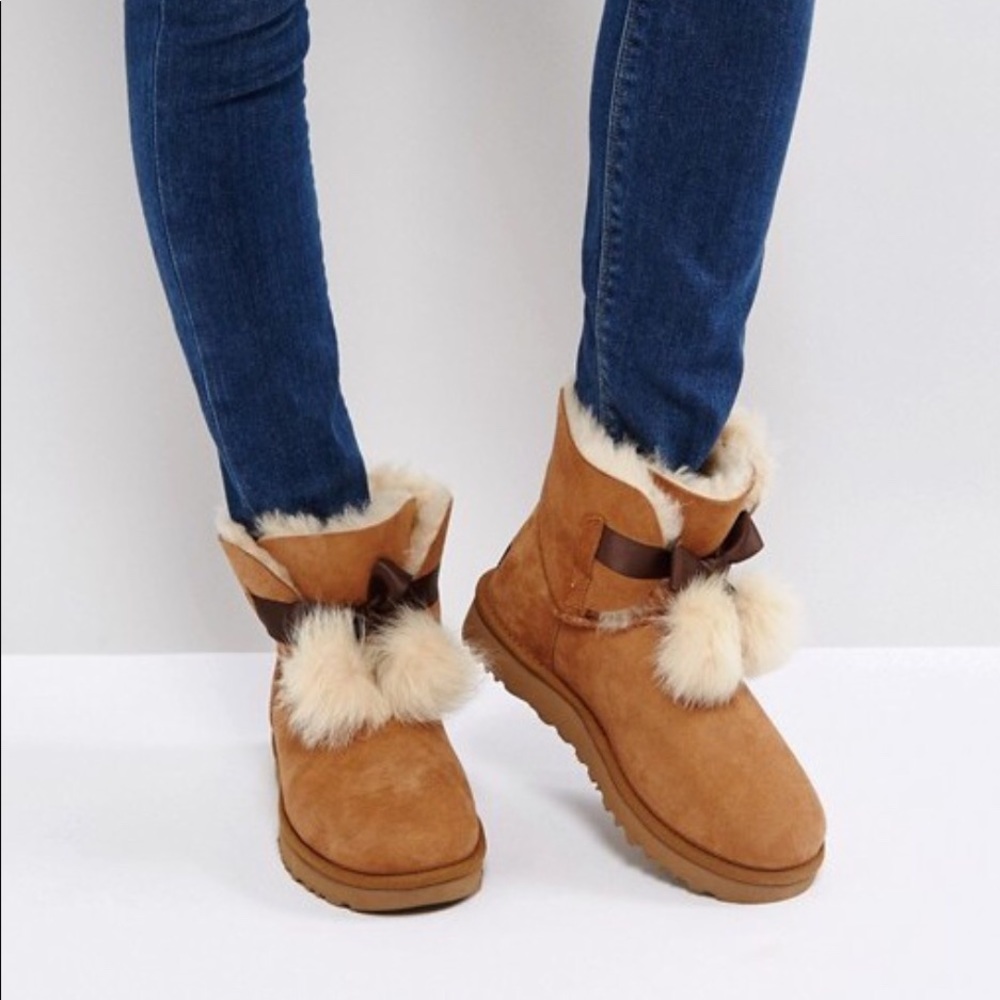 UGG GITA BOOTS - Picture 2 of 8